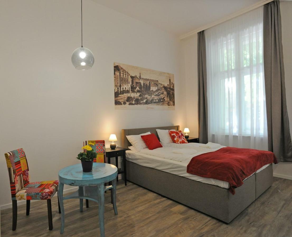 M37 Apartman Debrecen Exteriör bild