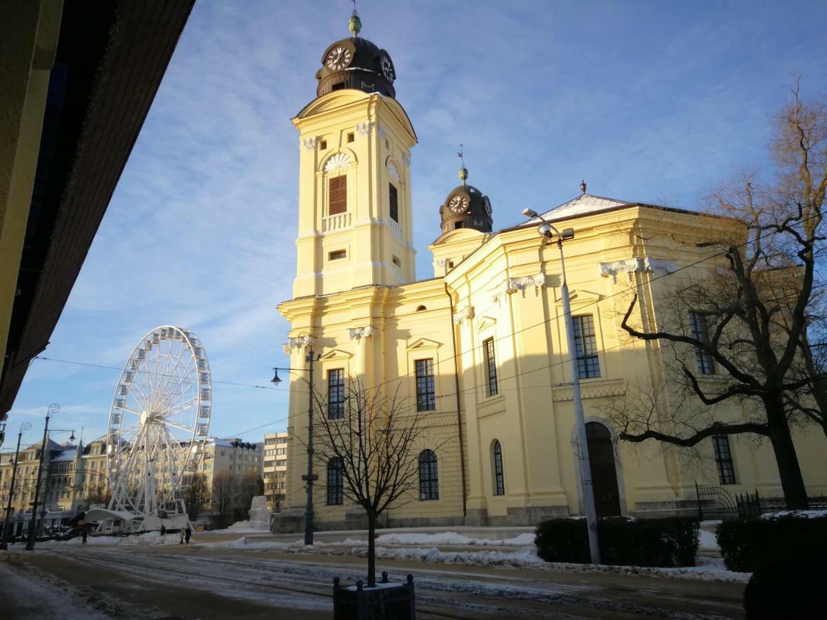 M37 Apartman Debrecen Exteriör bild